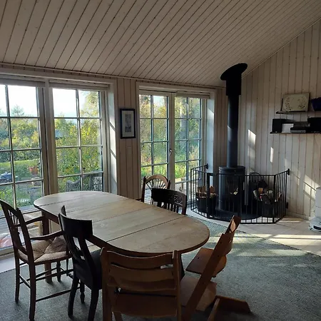Hébergement de vacances Newly Built With A Fjord View